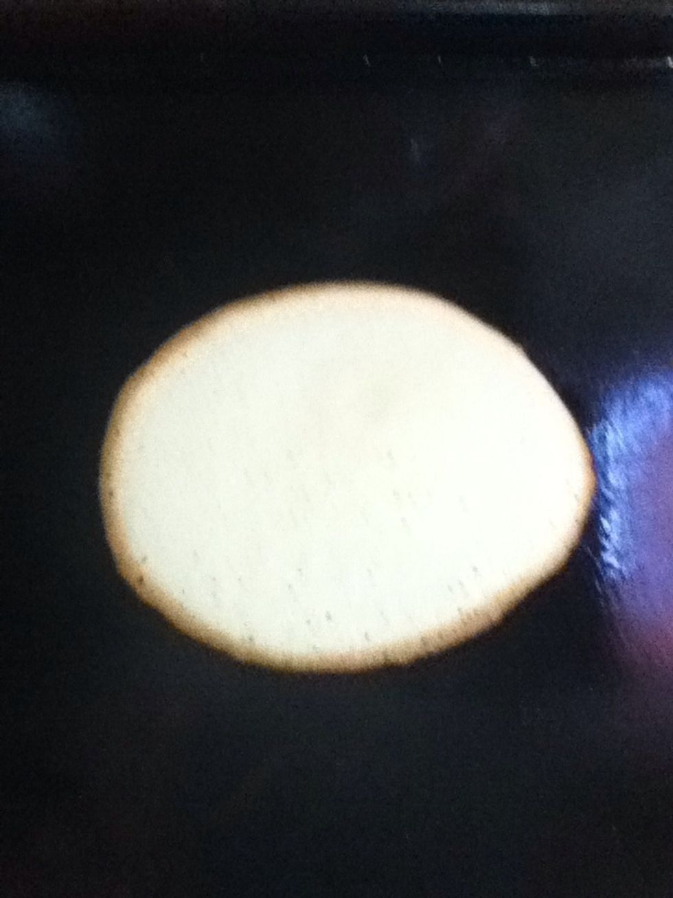 now you have to work quick!! remove the cookie from the sheet.