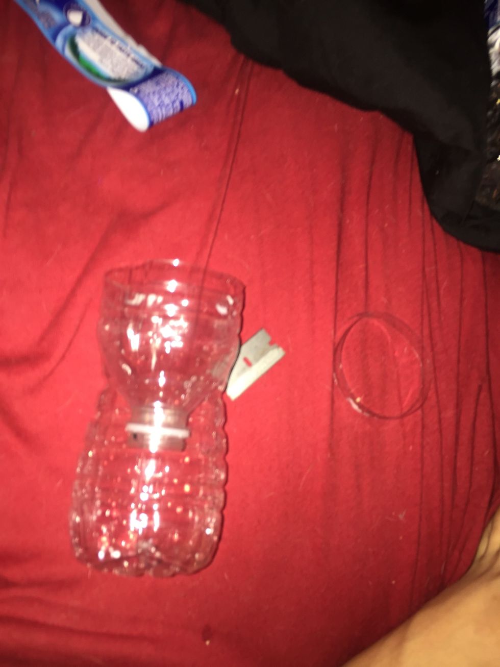 Now you should have a completed homemade spitter!