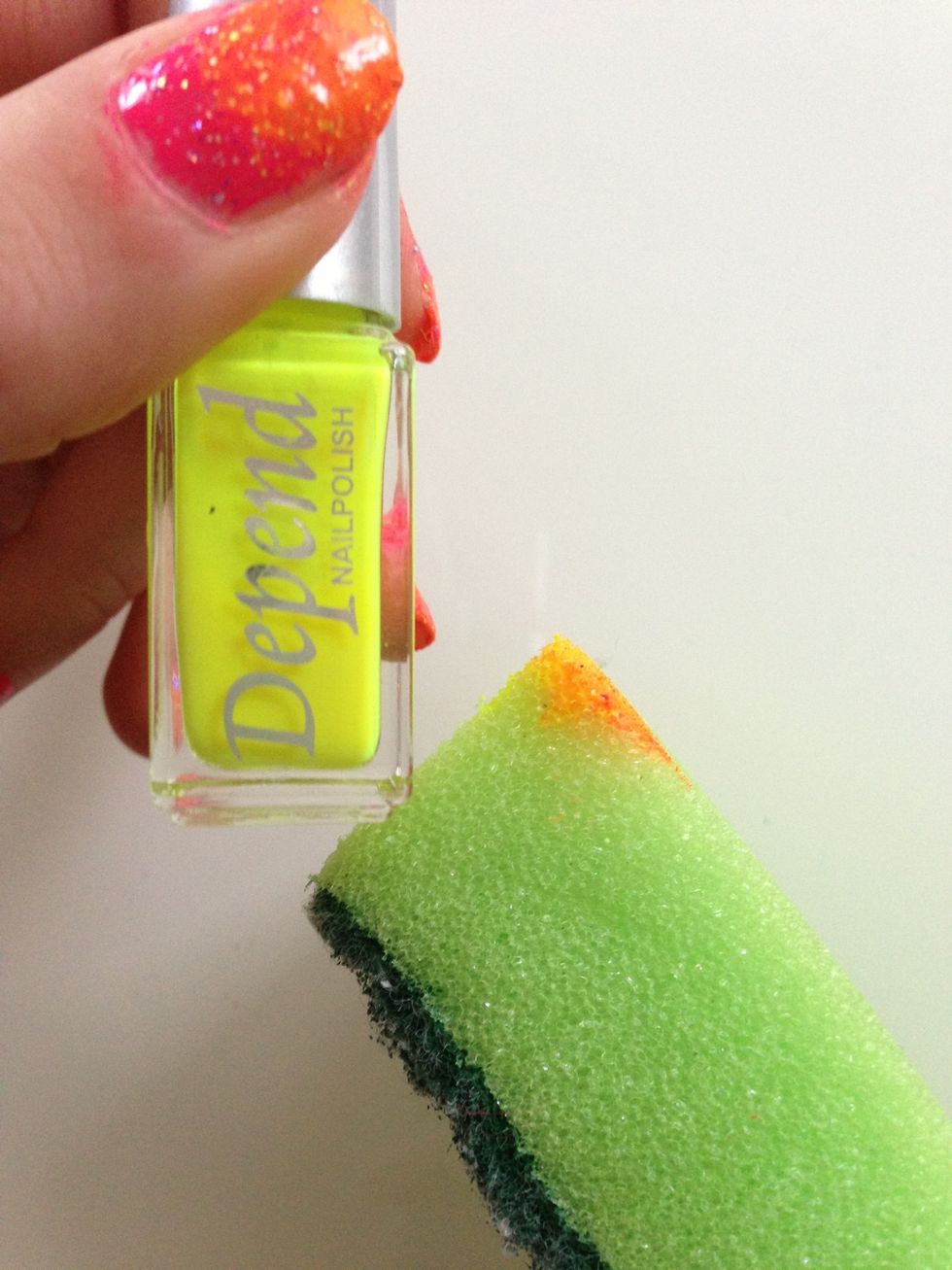 Now you will need the sponge and last colour :)