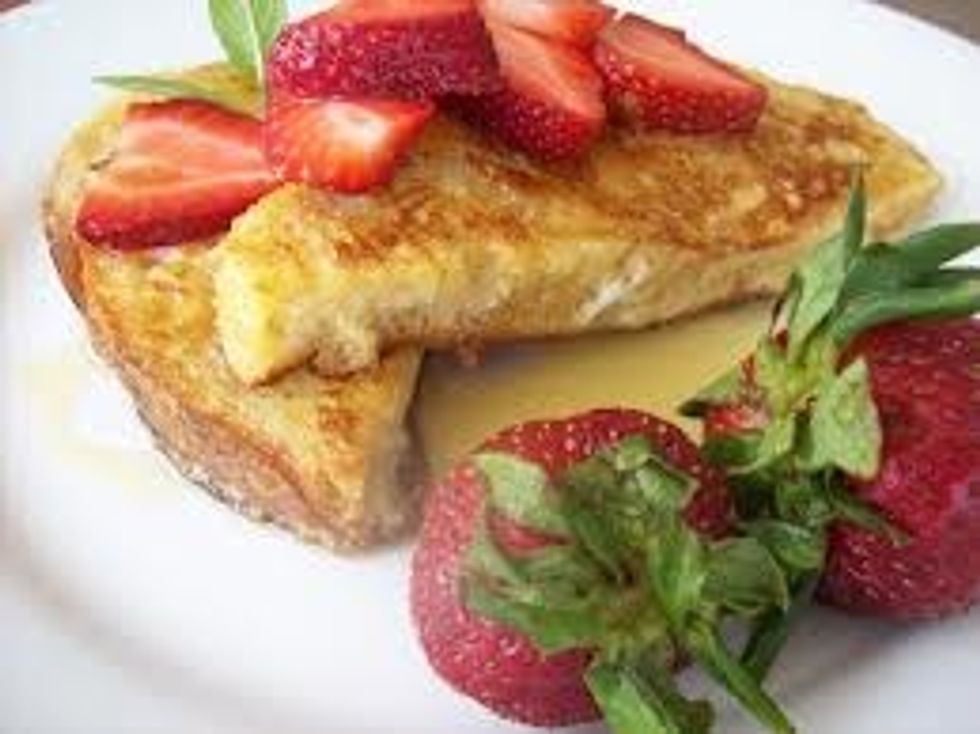 NOW YU HAVE DELICIOUS FRENCH TOAST YAY!!!!!!!!!!!!!!!!!!!!!!!!!!!!TIP:IF YOU WANT SLICE SOME STRAWBERRIES OR MAKE A SMOOTHIE AS A POWER DRINK