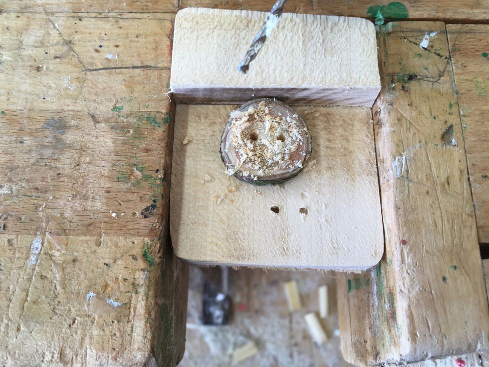 Nu har du tv\u00e5 h\u00e5l. Bra