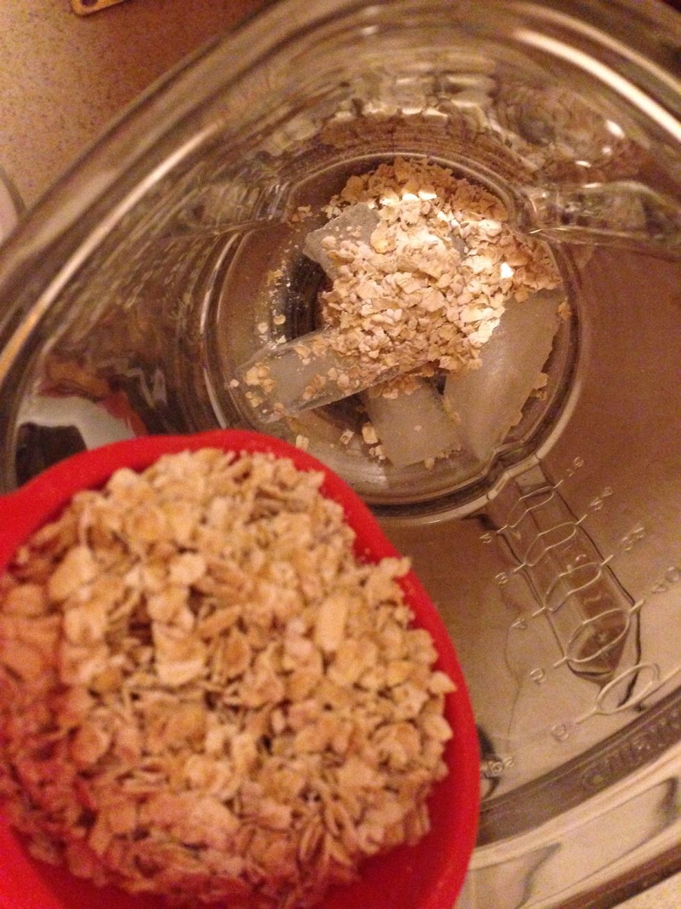 Oats \ud83d\udc34 Note: If you want this really thick, use a full cup of oats.