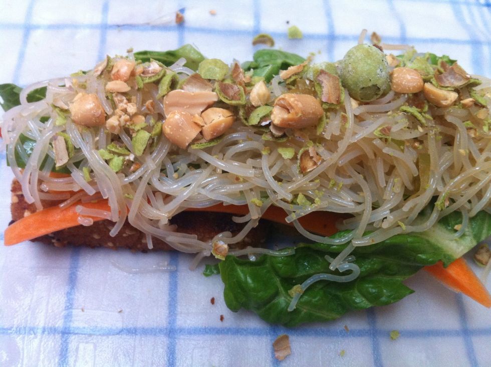 Of course you can put everything you like into the rice wrappers. Try romaine lettuce, apple slices, wasabi peanuts, prawns, chicken (be quick when using chicken, they tend to run away ;))...