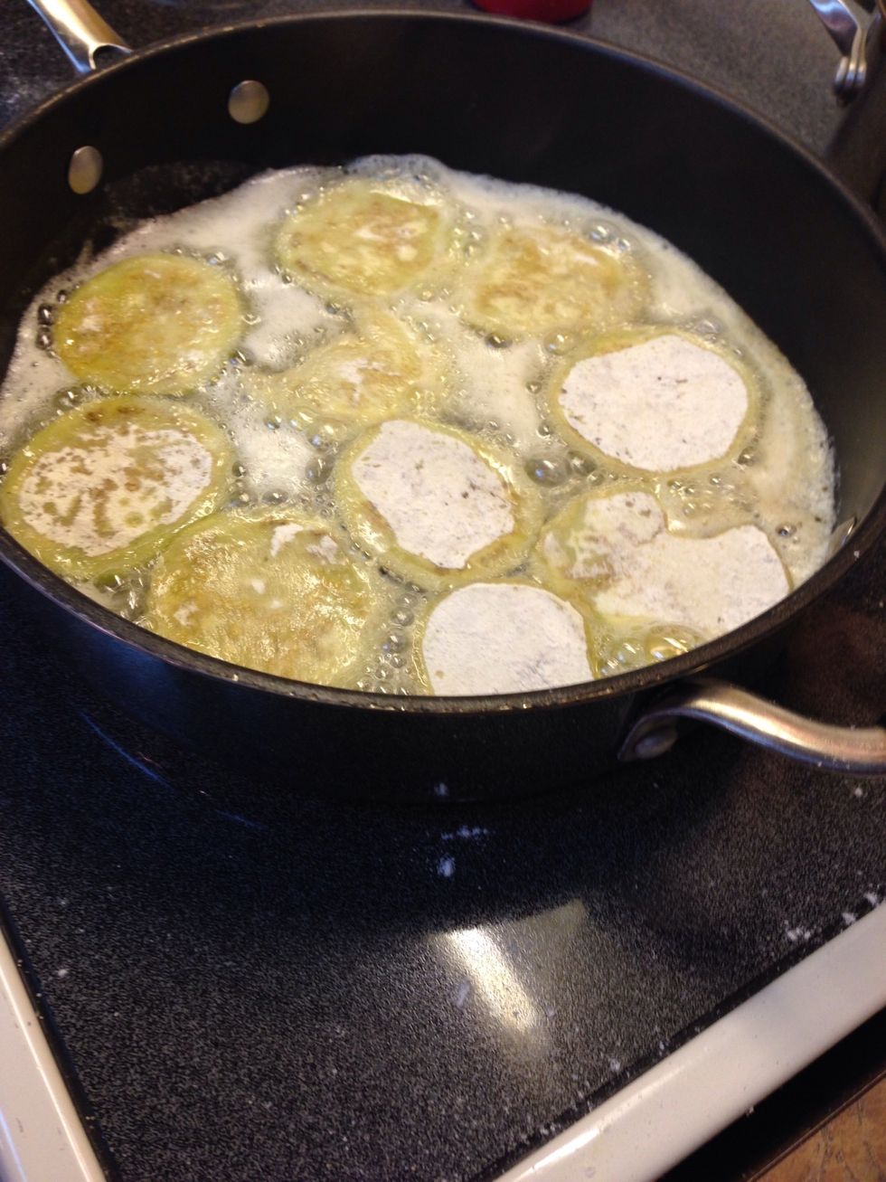 Oil and butter are less than 1/4" deep.