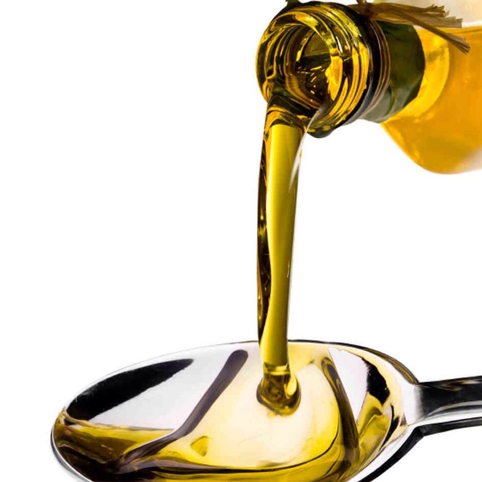 Oil down your board with 3 coats