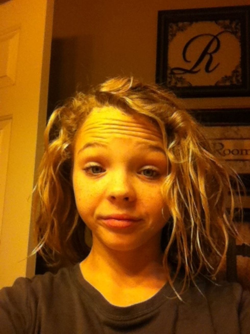 Ok! First you start out with ur regular hair! My hair was curly the night before so it dosent look that great!!