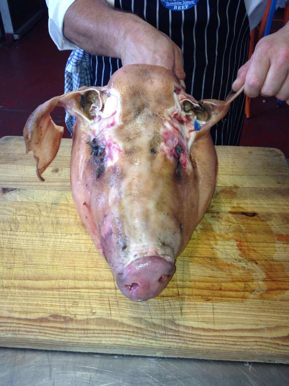 Ok this might not be for everyone! First remove the ears, these can be kept for crispy pigs ears or something else.