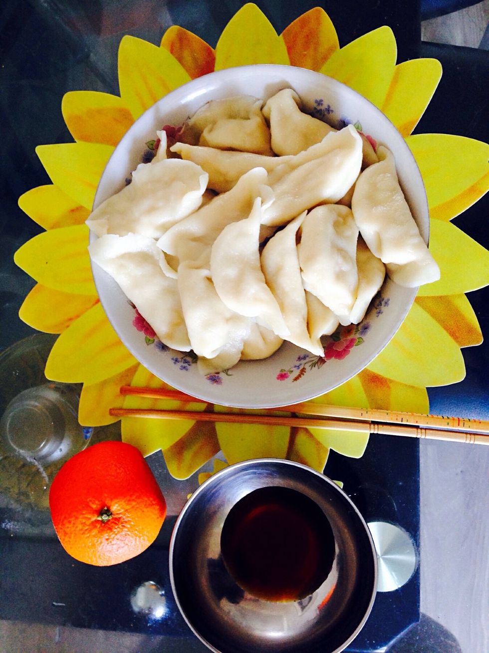 OK\ud83d\udc4c\uff5ewhen dumplings are well done, remove them with a slotted ladle. In China, we usually dip the dumplings in the vinegar, they taste good together.