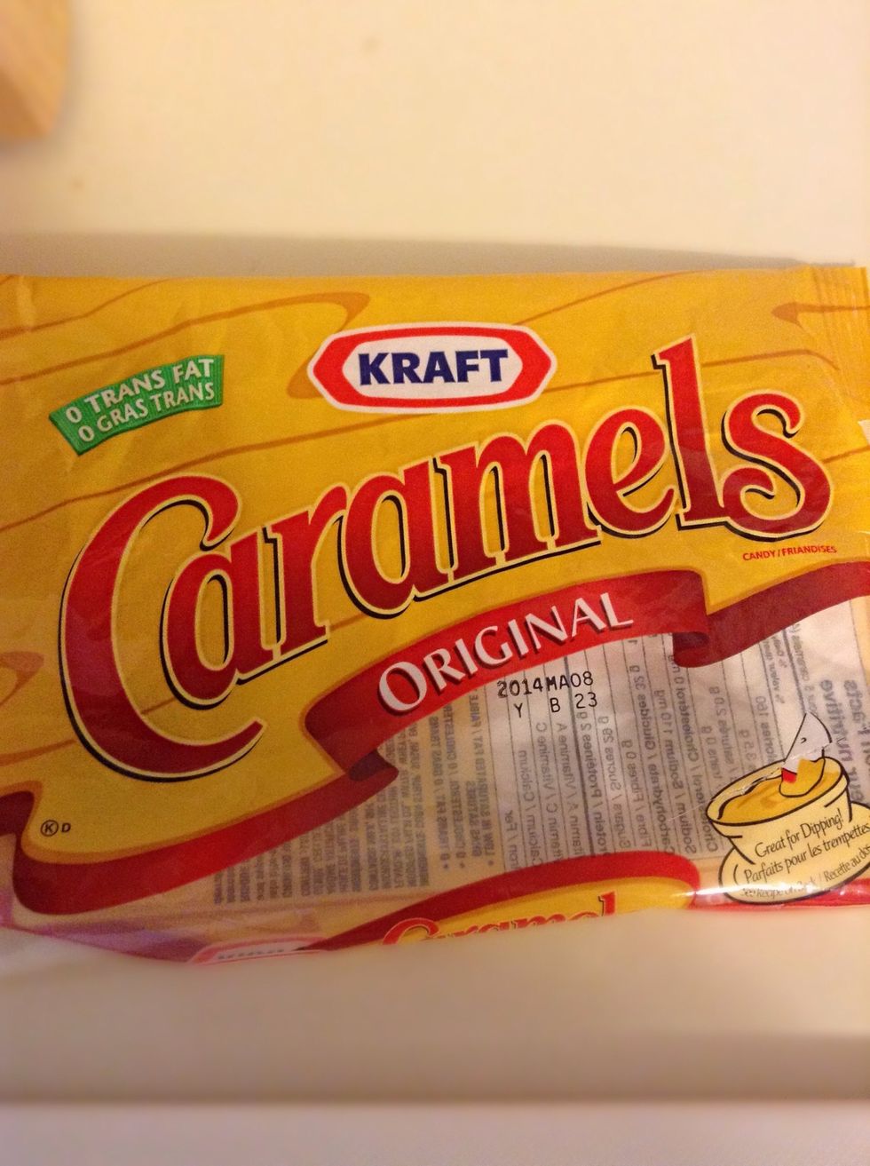 Okay for your caramel squares I highly suggest the Kraft brand also these bags are 340g this will give you plenty of caramel to cover your apples and leave you with a little extra that you can store.