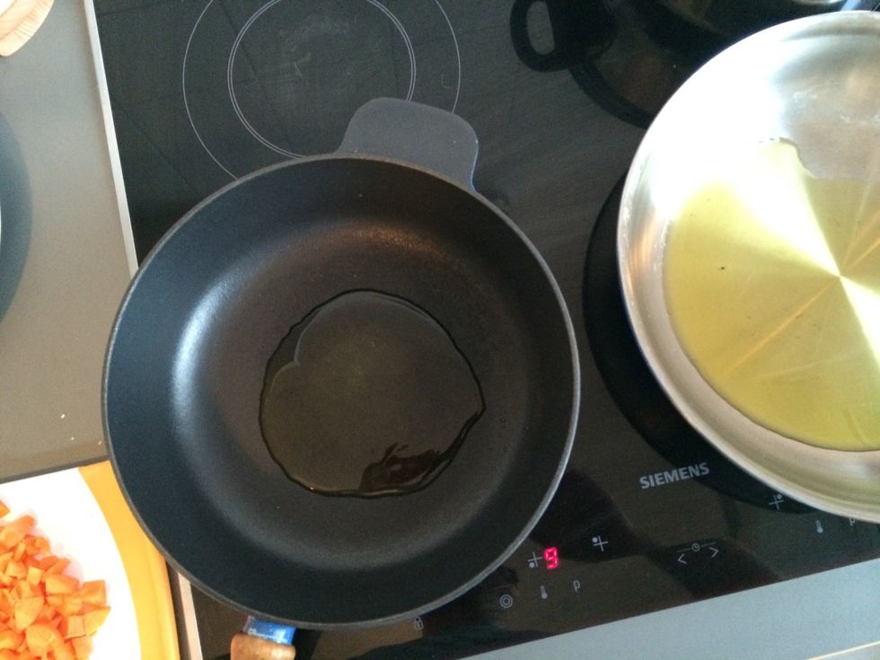 Oliven\u00f6l erhitzen aber nicht so stark dass es raucht