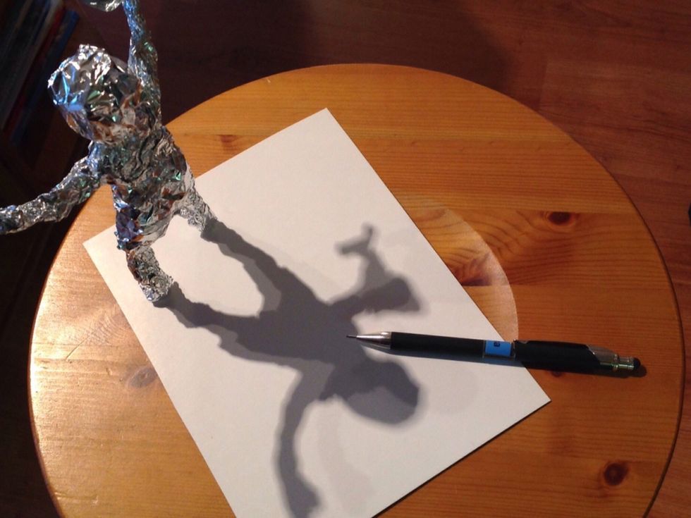 Om du valt kort skugga s\u00e5 anv\u00e4nd en penna och rita av skuggan.