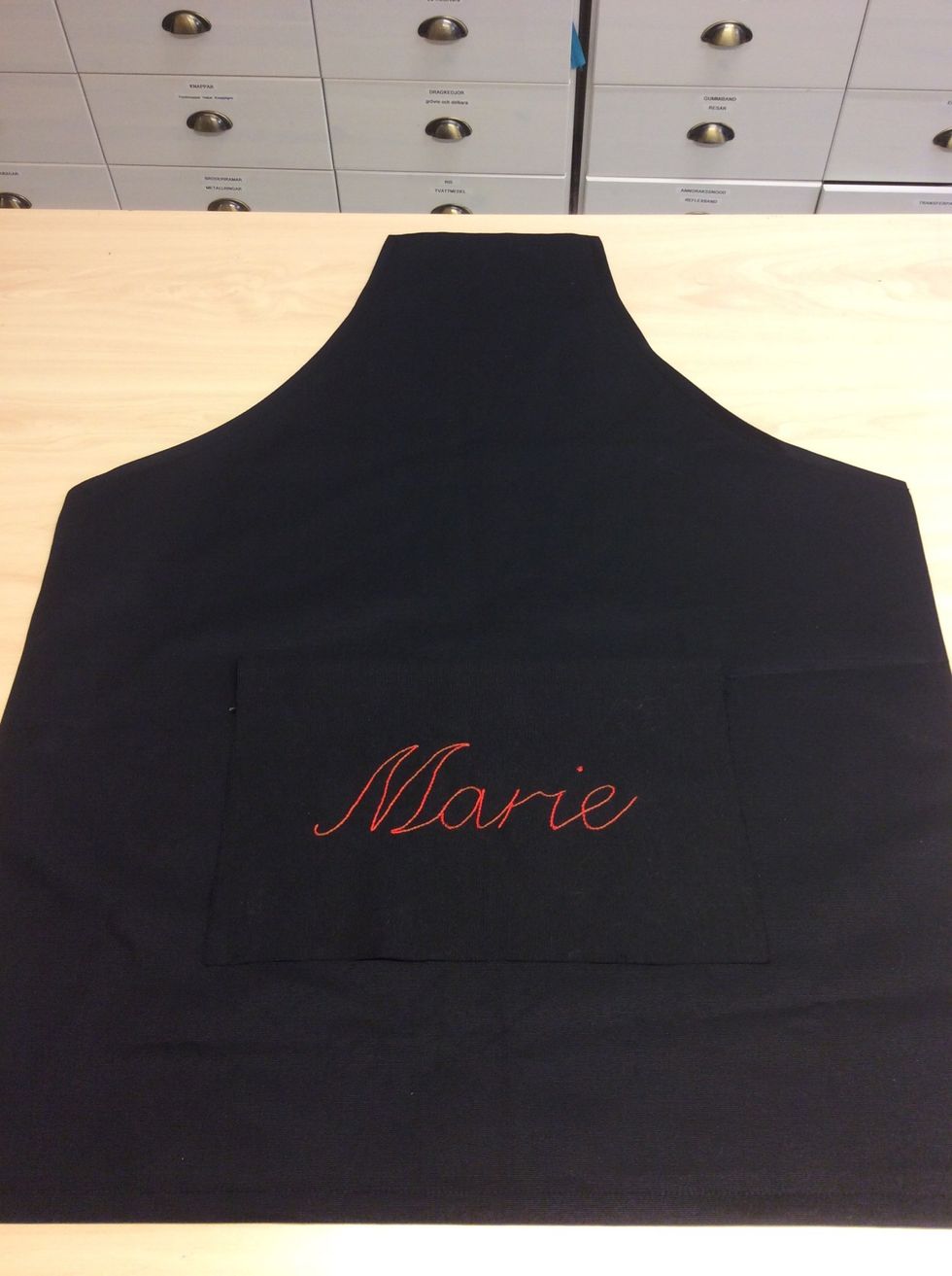 Om du vill ha en applikation p\u00e5 dit f\u00f6rkl\u00e4de s\u00e5 ska du nu titta i Snapguiden som heter Hur du g\u00f6r en applikation i tyg.