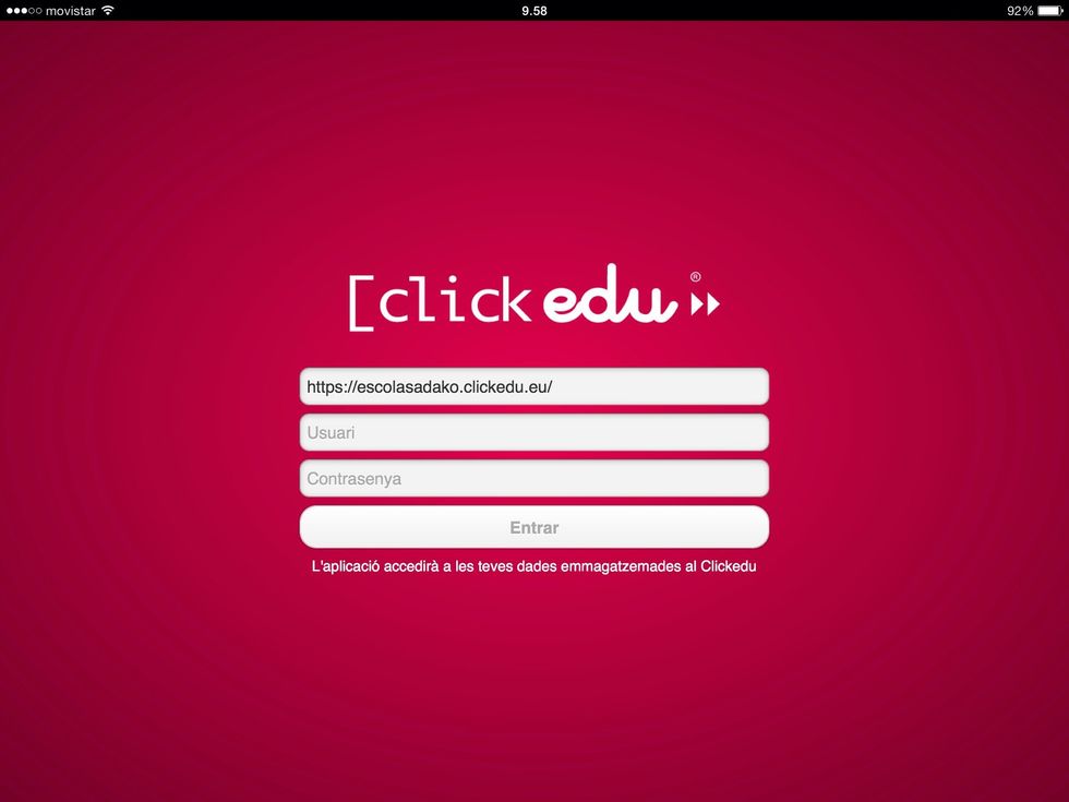 Ompliu els tres camps de registre:  -URL ClickEdu del vostre centre - Usuari - Contrasenya, i feu tap a Entrar.