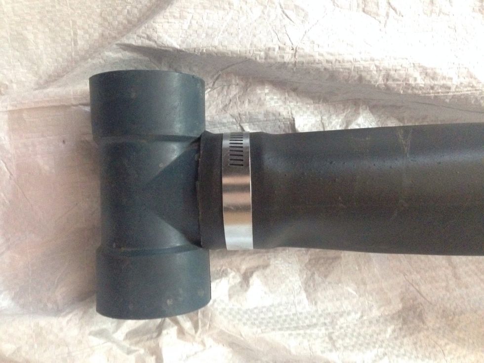 On the bitten put the t shape ring