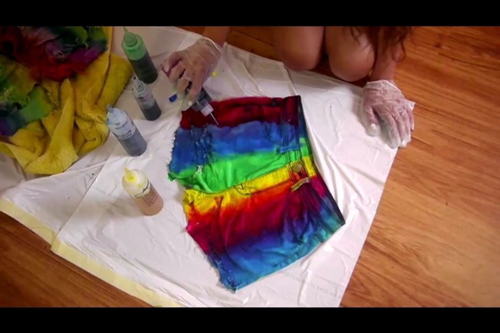 On the left side i am using blue and red.