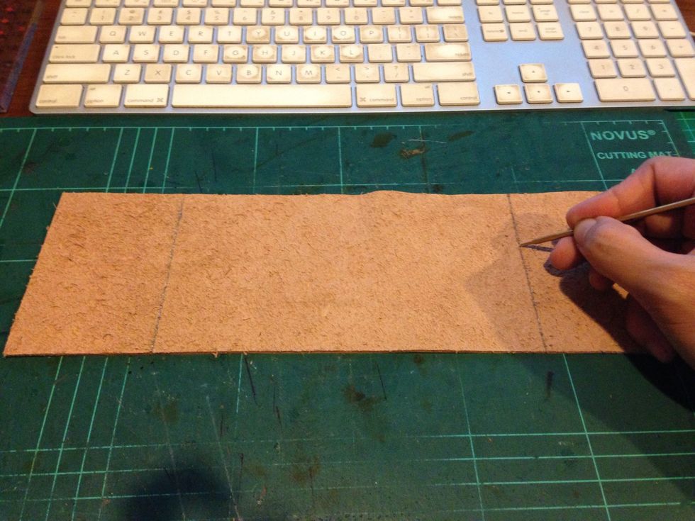 On the outer layer make a guide line about 5.5cm from the edge by pen
