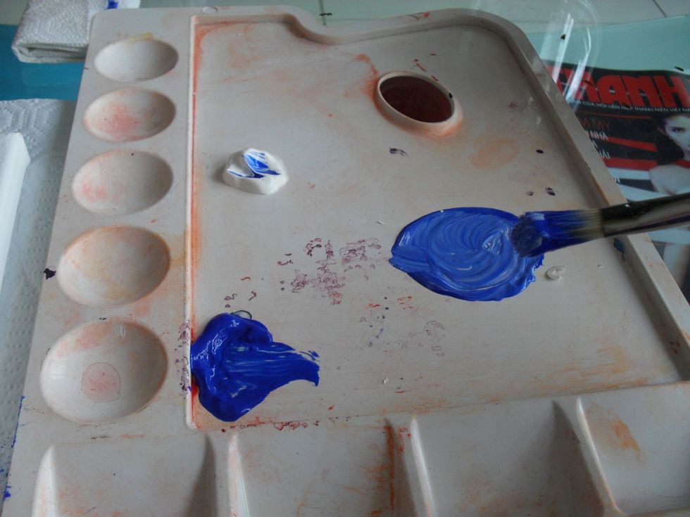 On the Palette you can mix the colors to get the shades you want for the Ombre, but you can always mix on the canvas.