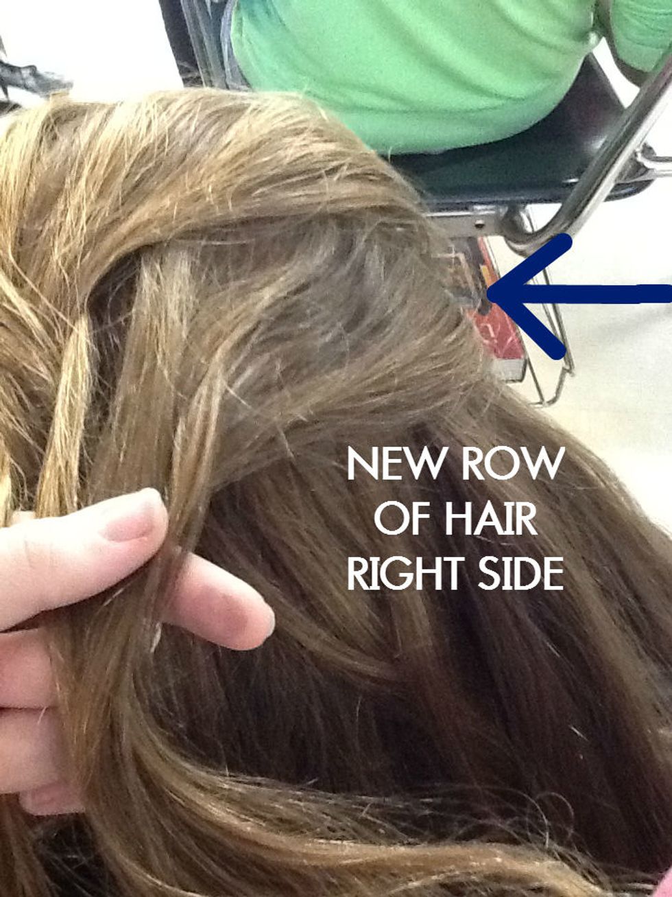 On the RIGHT side take the next row of hair 1 cm thick and add it to the NEW RIGHT STRAND