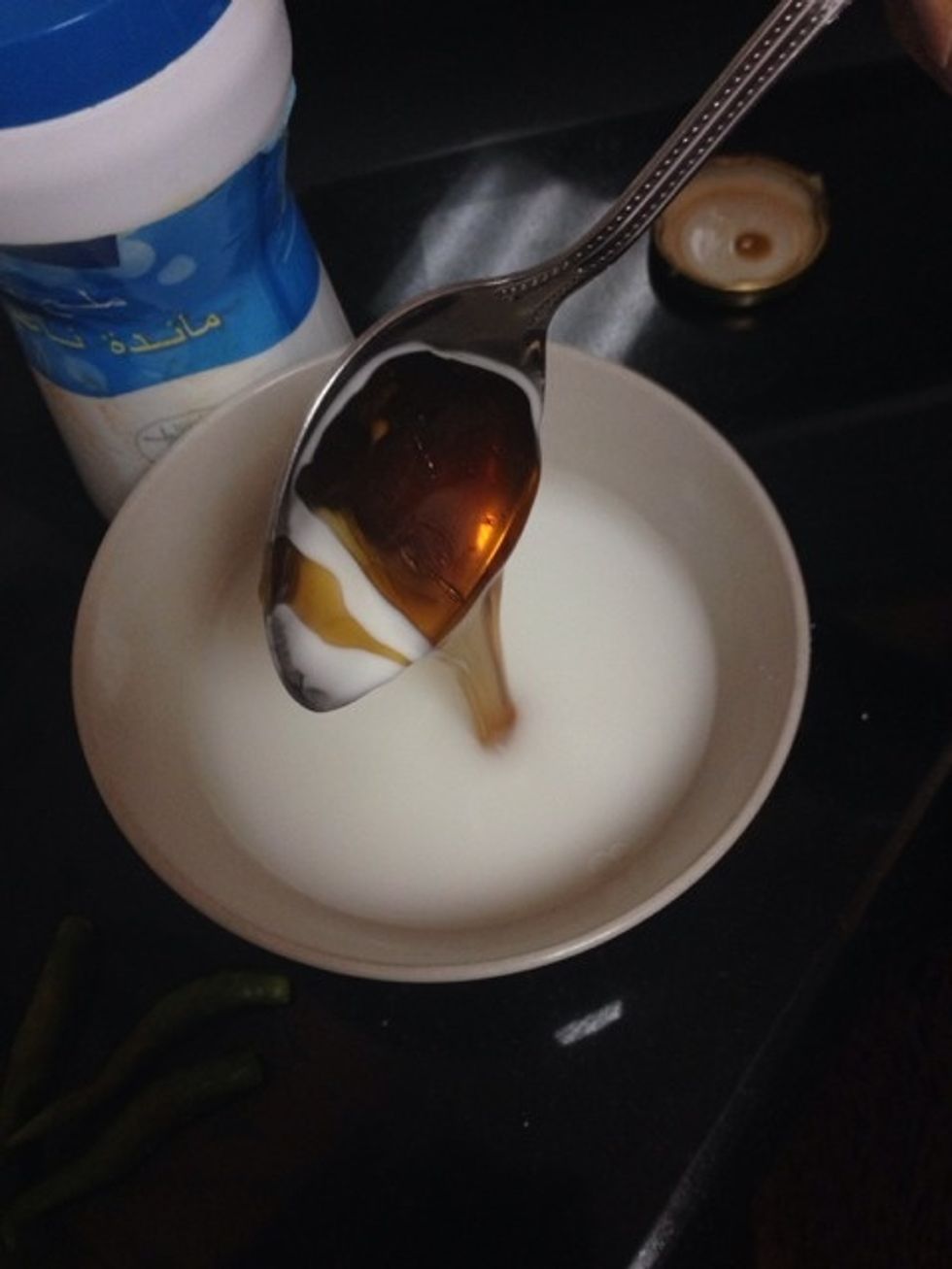 On the side mix in room temp water, corn flour (1 1/2 tbl spoon) and honey (1tblspoon)
