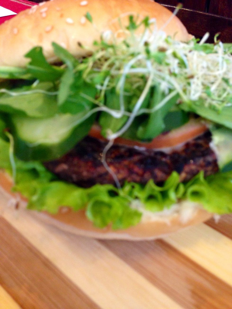 on this picture, it was prepared with same sauce, lettuce, tomato, cucumber, arugula, and alfa alfa... you can also add cheese if you want...