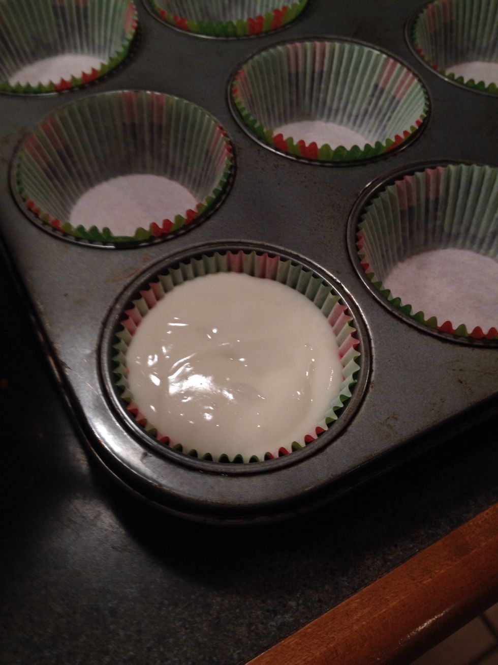 On top fill the other half with the white batter.