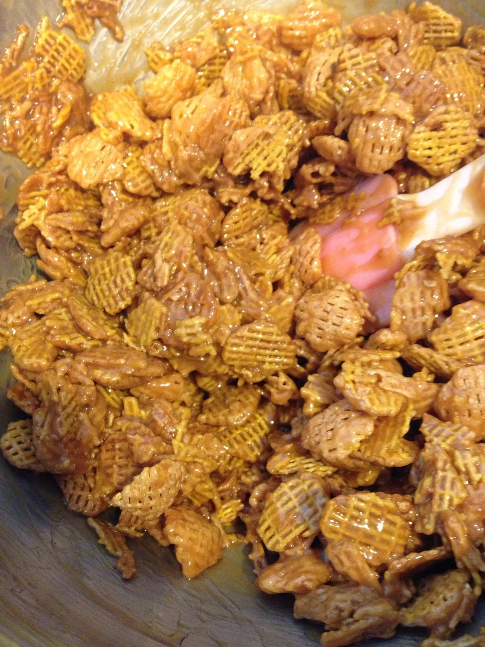 Once boiled mix immediately into cereal then add peanut butter, vanilla extract, and salt.