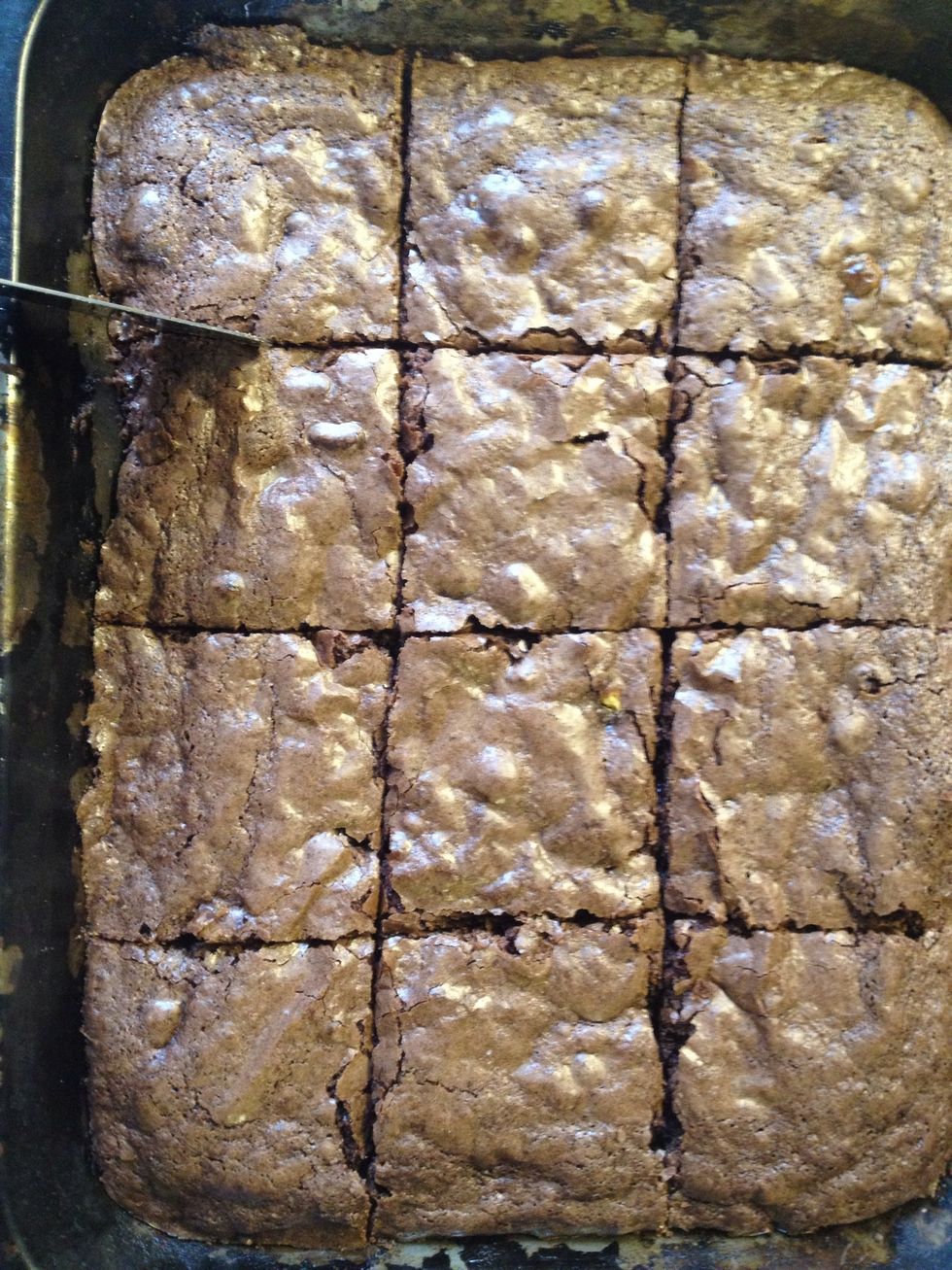 Once cooled, use the pallet knife to section up into 9 for big or 12 for smaller. I do 12.