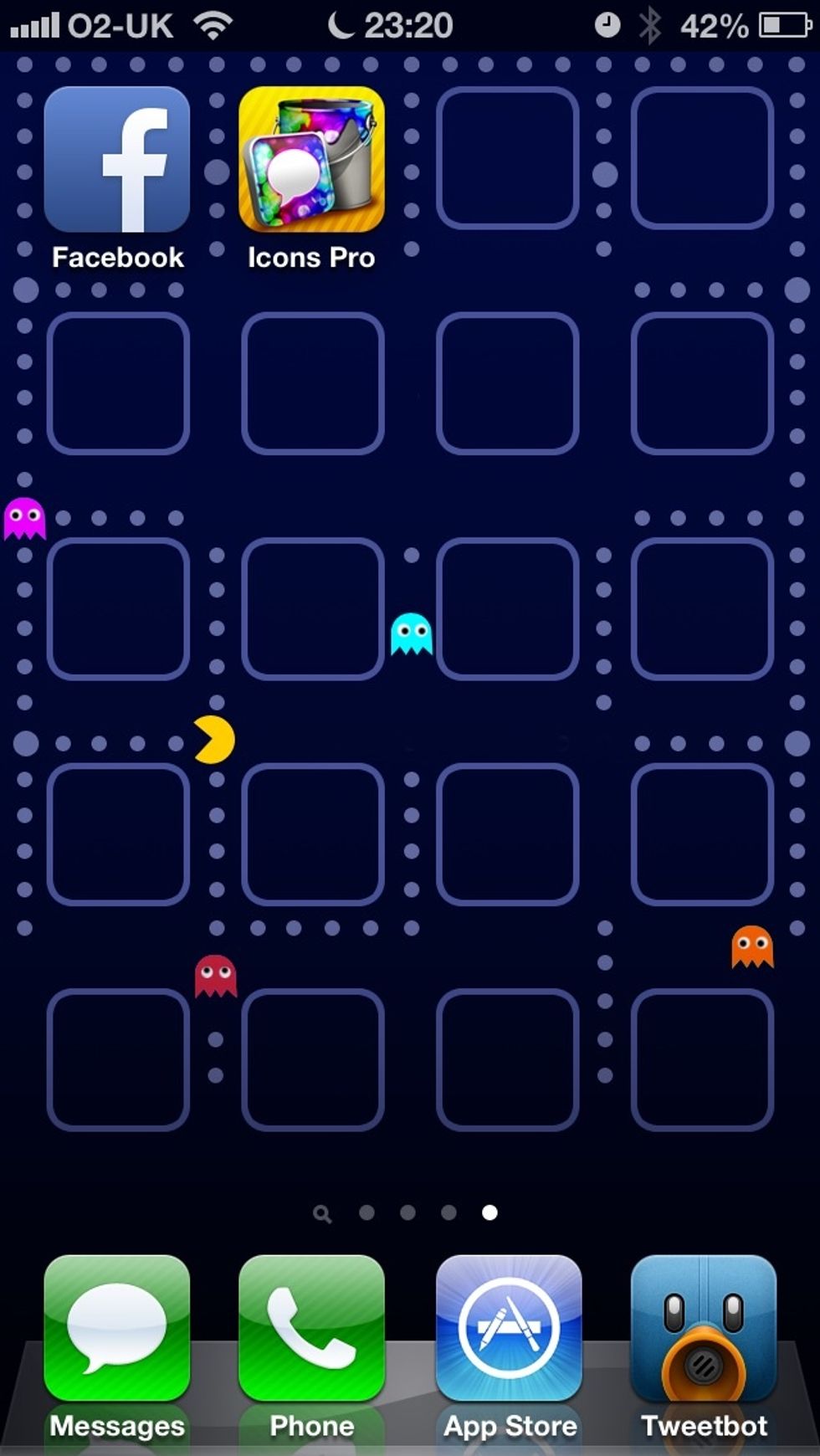 Once downloaded, launch Icons Pro by tapping on the icon you have previously downloaded.