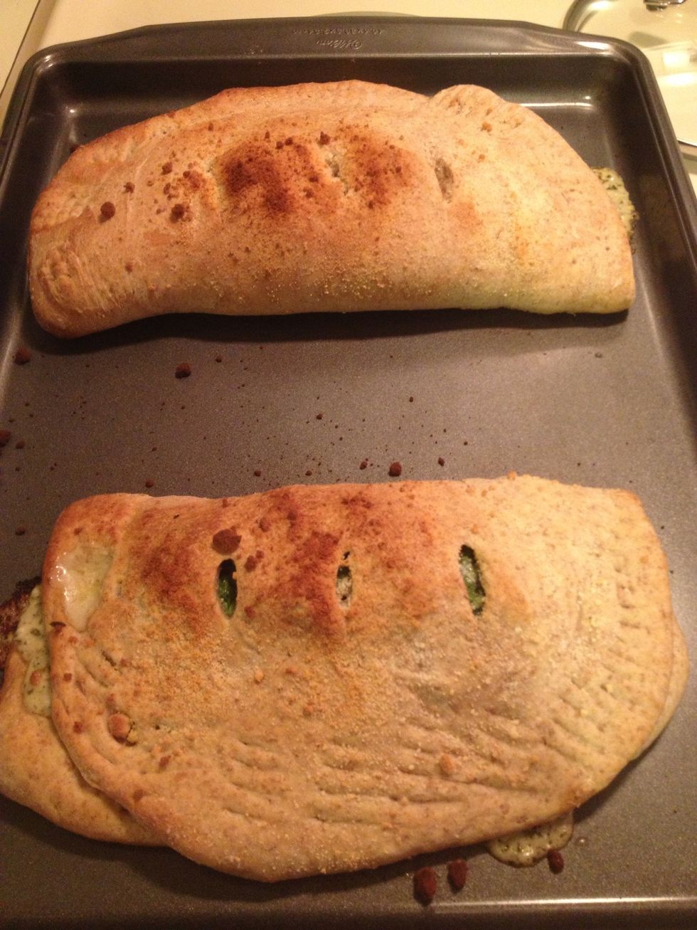 Once ready, take out of oven and cool for 5 minutes. Then it's all finished! Enjoy!