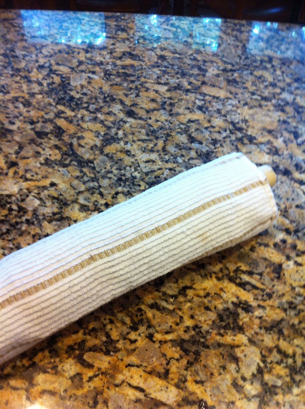 Once rolled, sit aside to cool and start the filling and ganache