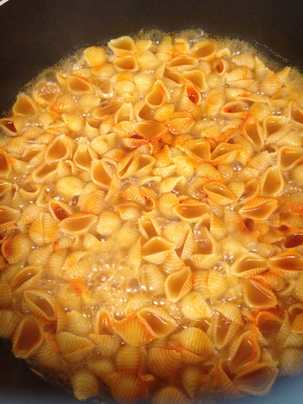 Once ten minutes have passed, stir your noodles up