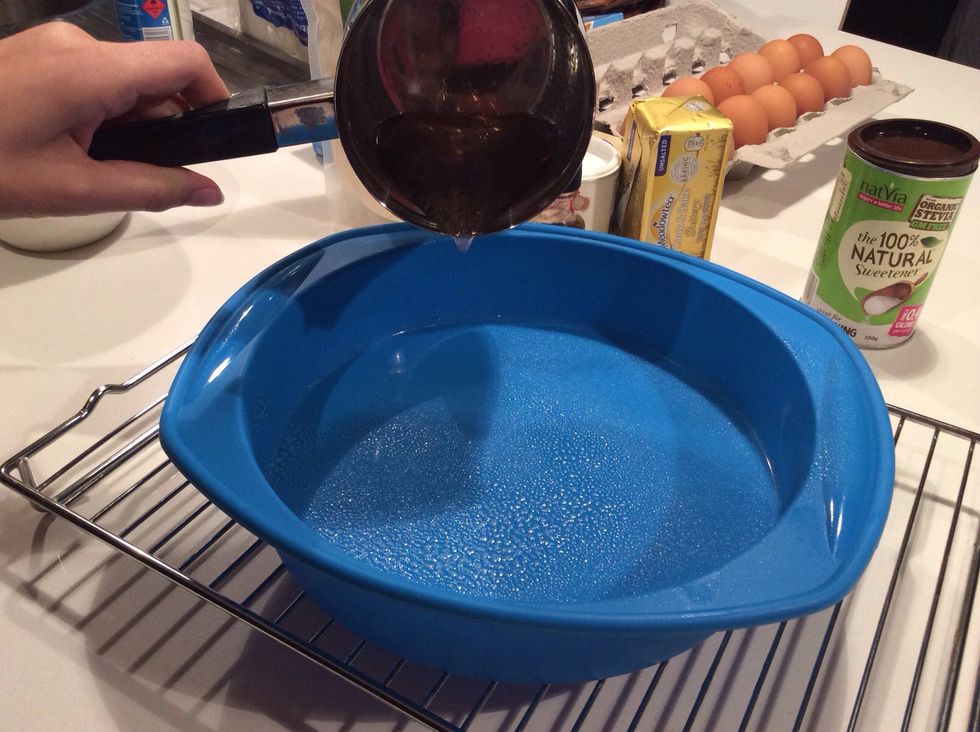 Once the carmel is finished pour it in the cake tin