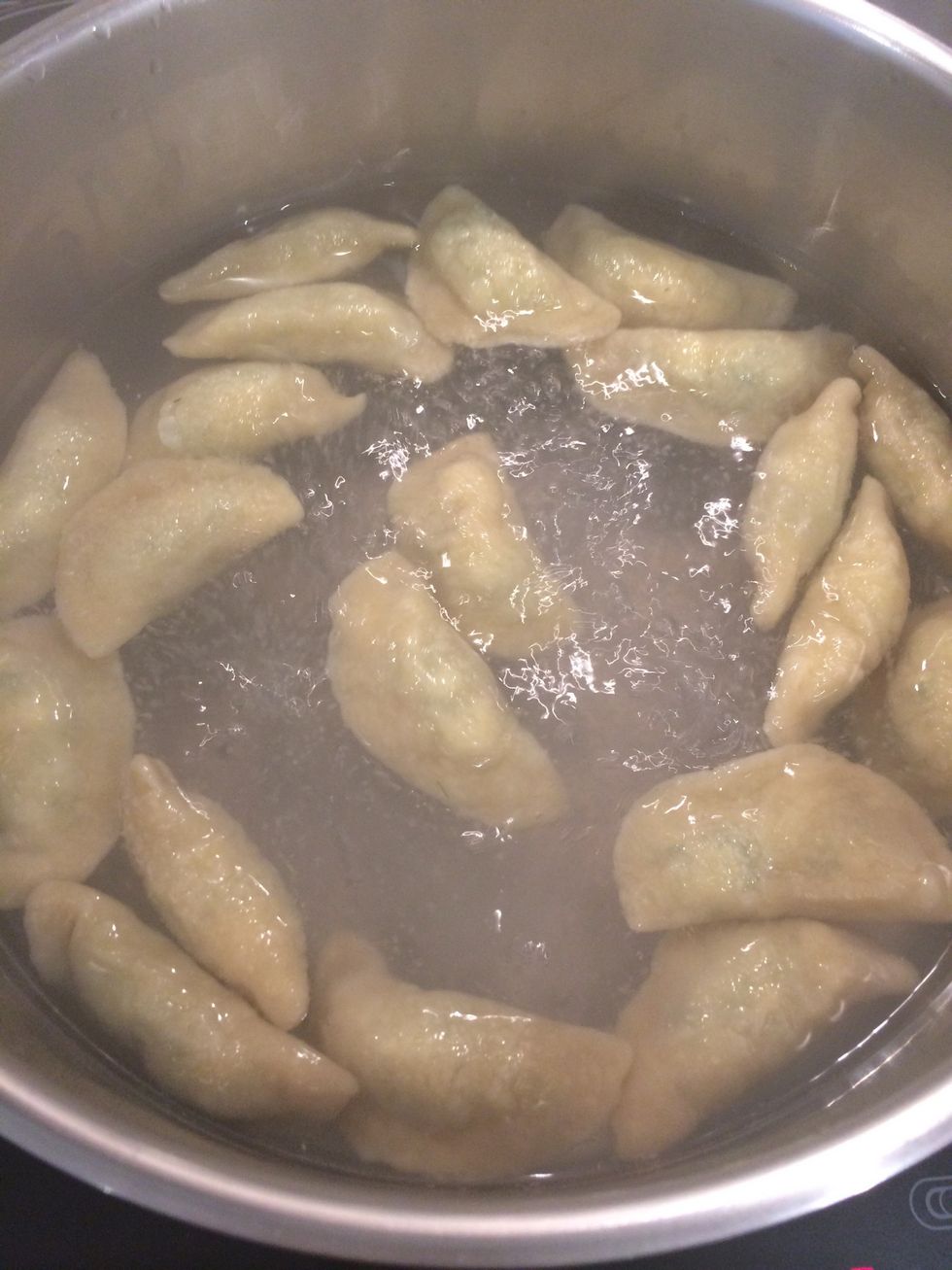 Once they float they are cooked... Like fresh pasta