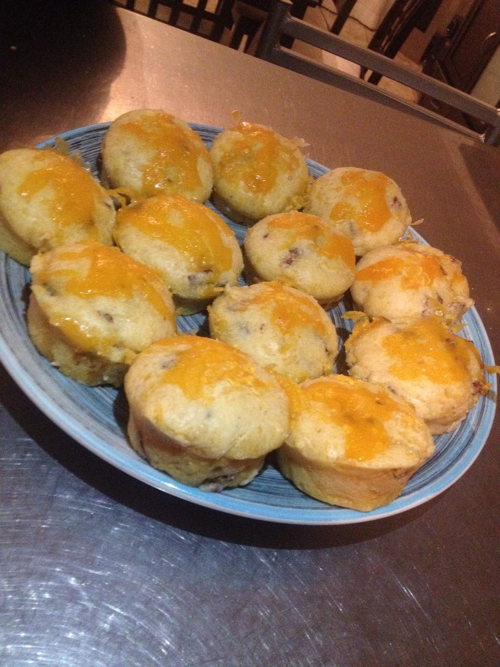 Once they're cool enough, mount them on a plate and enjoy!!