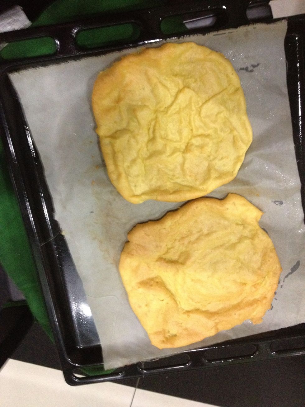 Once they're cooled, get your pastries.