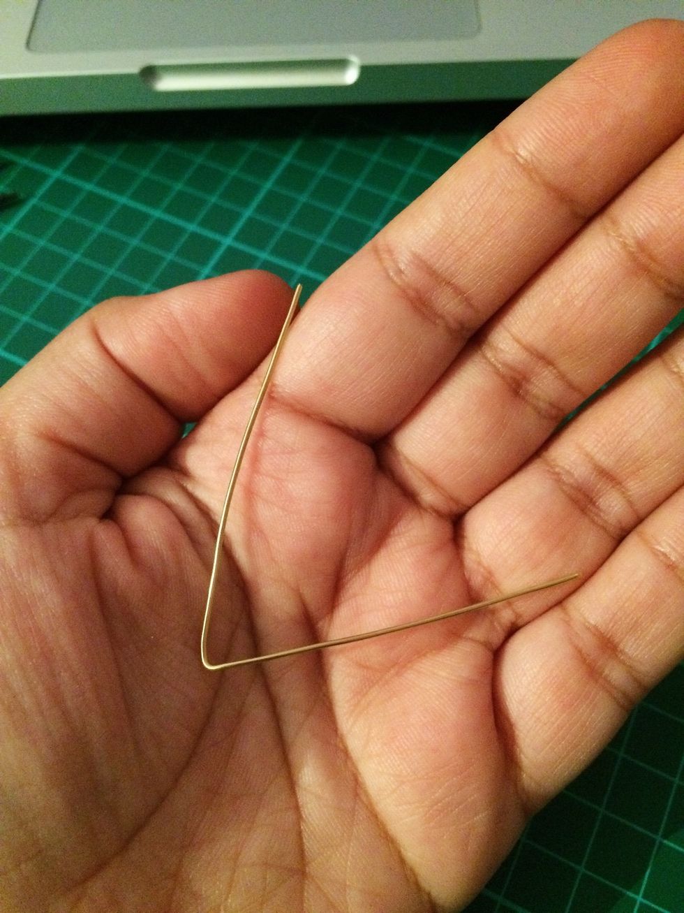 Once you have connected all of the components, get the remaining 10 cm piece of 0.8mm thick wire, and fold it in half equally.