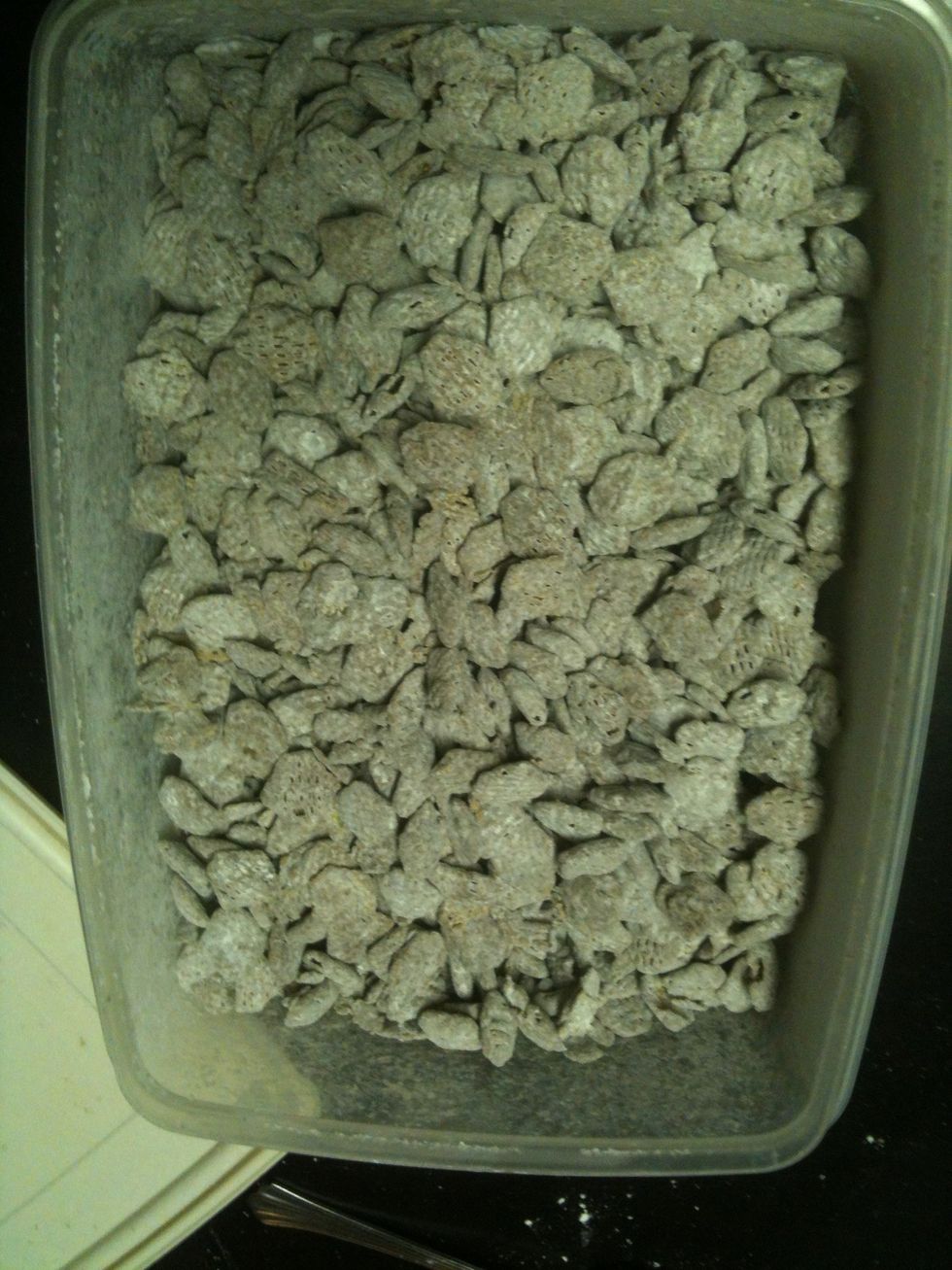 Once you've covered all of your cereal in icing sugar, YOU'RE DONE!! Enjoy!