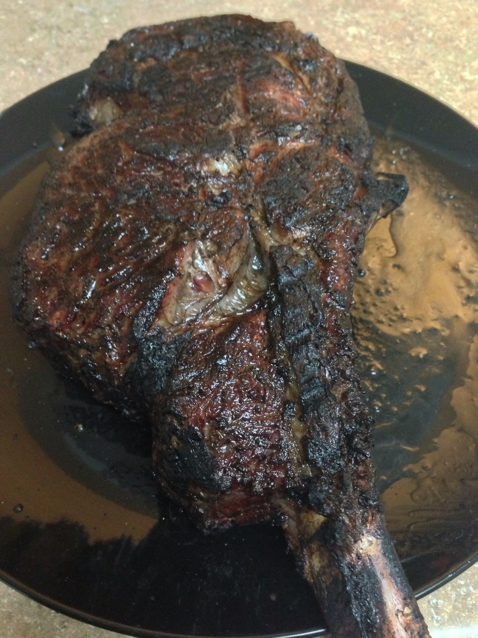 Once your steak hits 125*, pull it from the grill. Look at that crust! Let it sit for about 1/4 of the time it spent to cook, probably around 10 minutes or so.