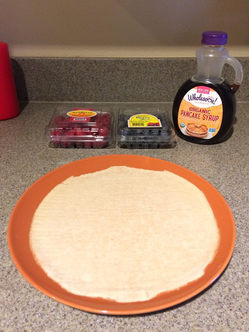 One (1) Cr\u00eape paper on a plate