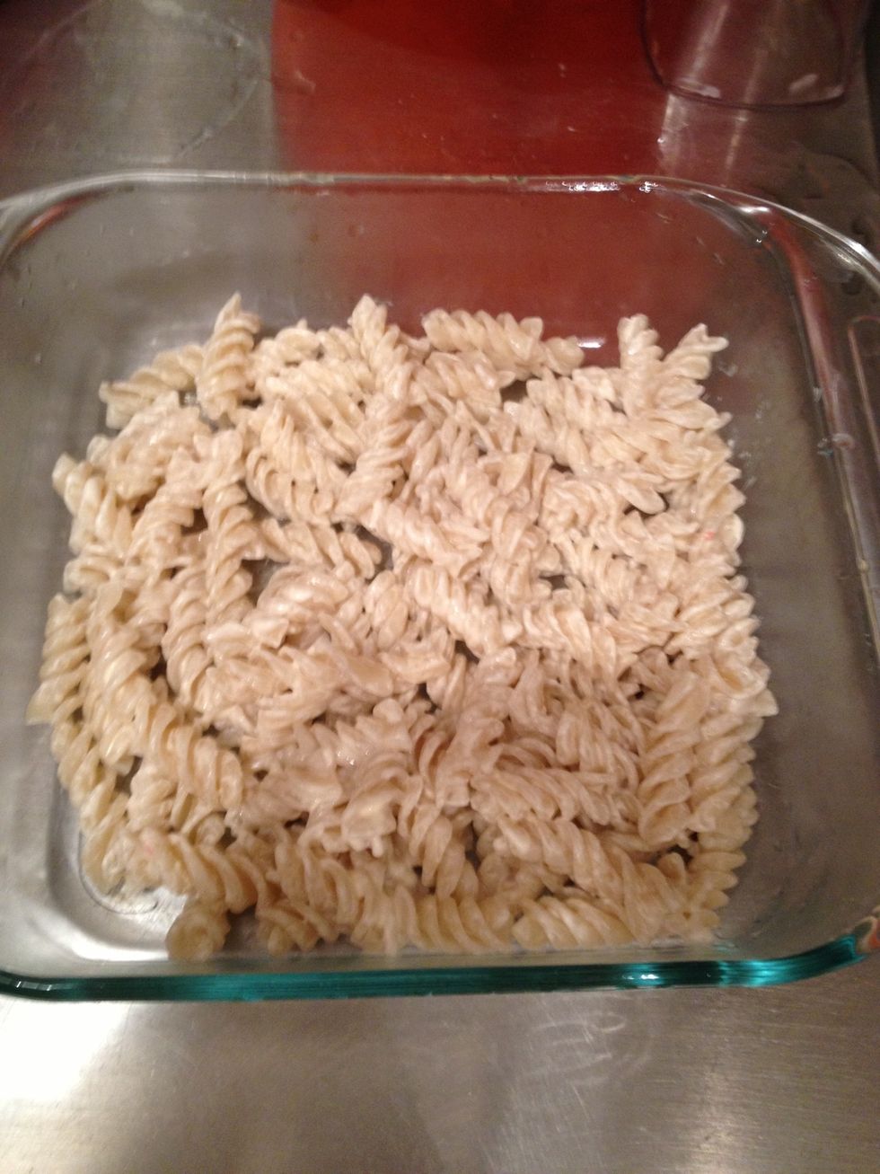 One base of pasta with cream cheese
