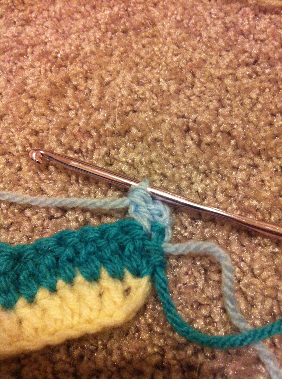 one double crochet into the same stitch like the turning chain