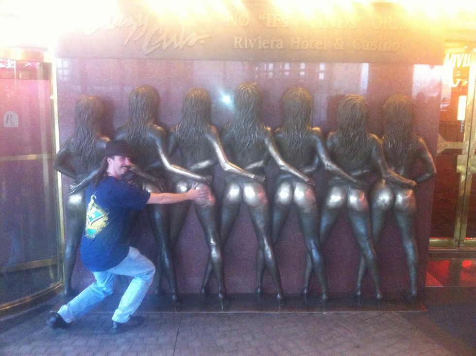 One last tip. If you go to the Riviera casino. Be sure to rub the butts of the statues at the main doors for good luck. :)