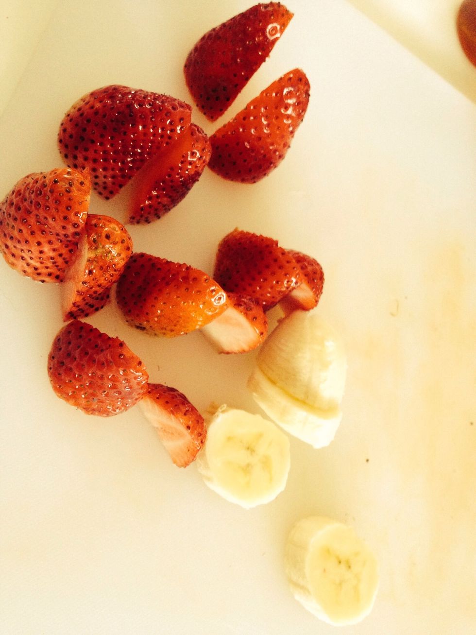 Only half a banana - those little guys have a dominant flavour and we want to taste the other ingredients too! Chop up strawberries and banana for easier blending.