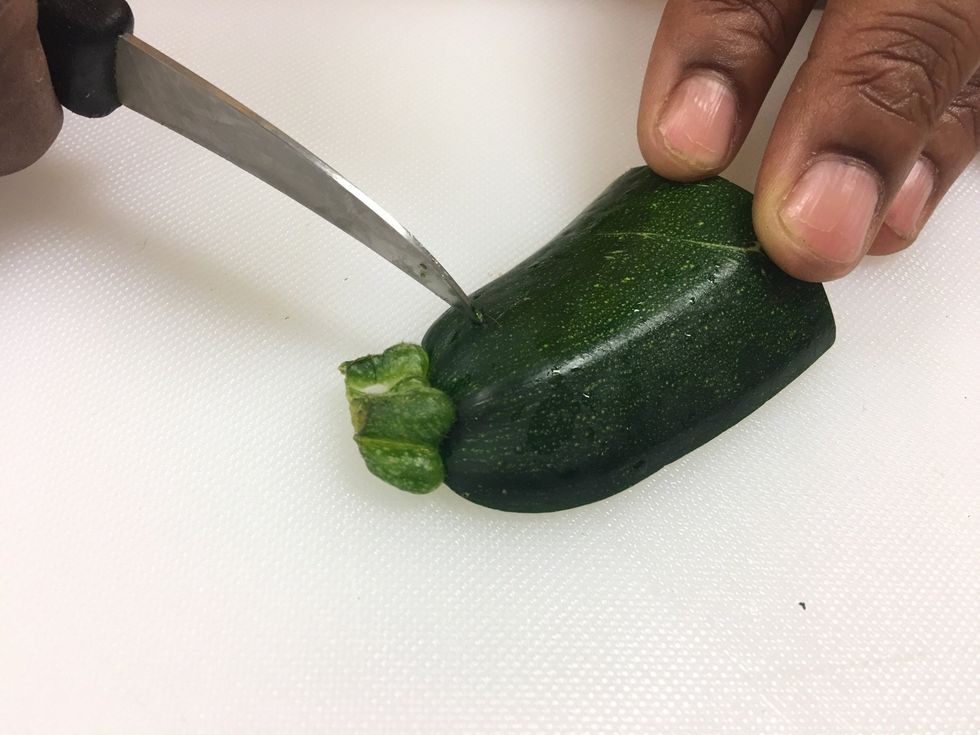 Only if you want to you can do this. So take a piece of the side top of the Zucchini that you cut off in step 21-24. And use that for this tree.