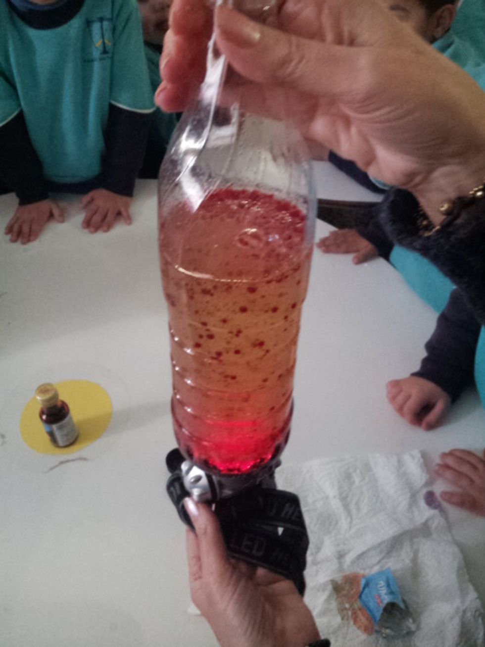 ooooh look at the lava lamp!!!