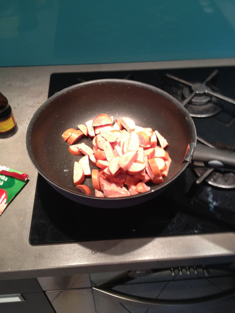 Ope\u010deme na velk\u00e9 p\u00e1nvi, t\u0159eba Wok, m\u016f\u017eete lehce podl\u00edt olejem.