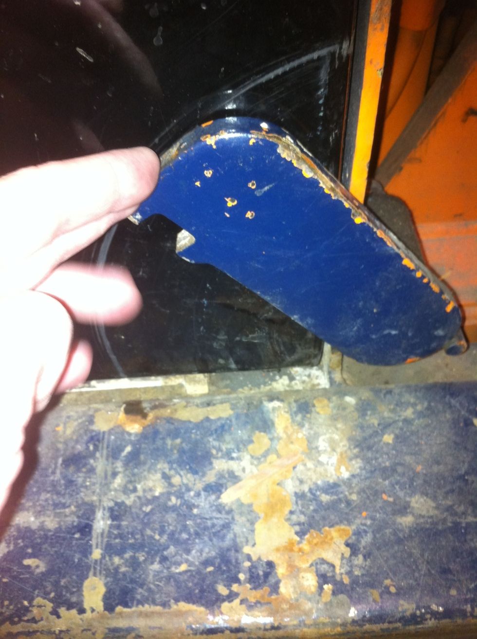 Open safety latch
