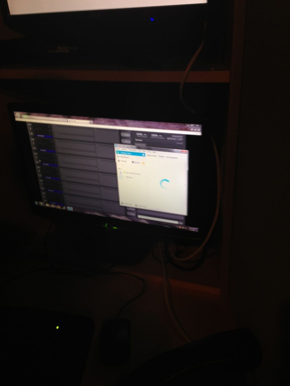 Open Skype & minimize.