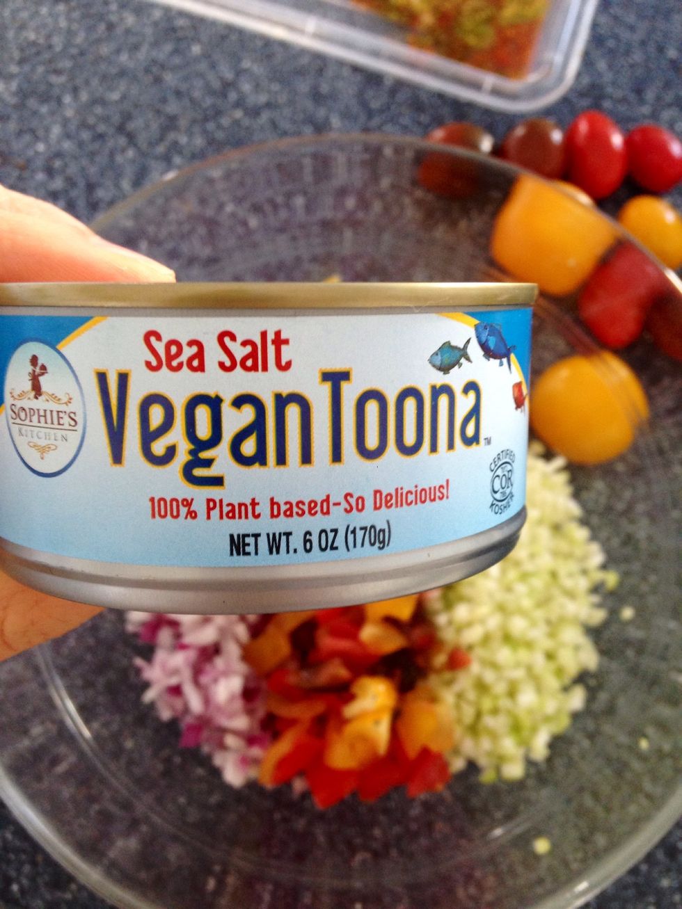 Open your Vegan Toona and add to the bowl.