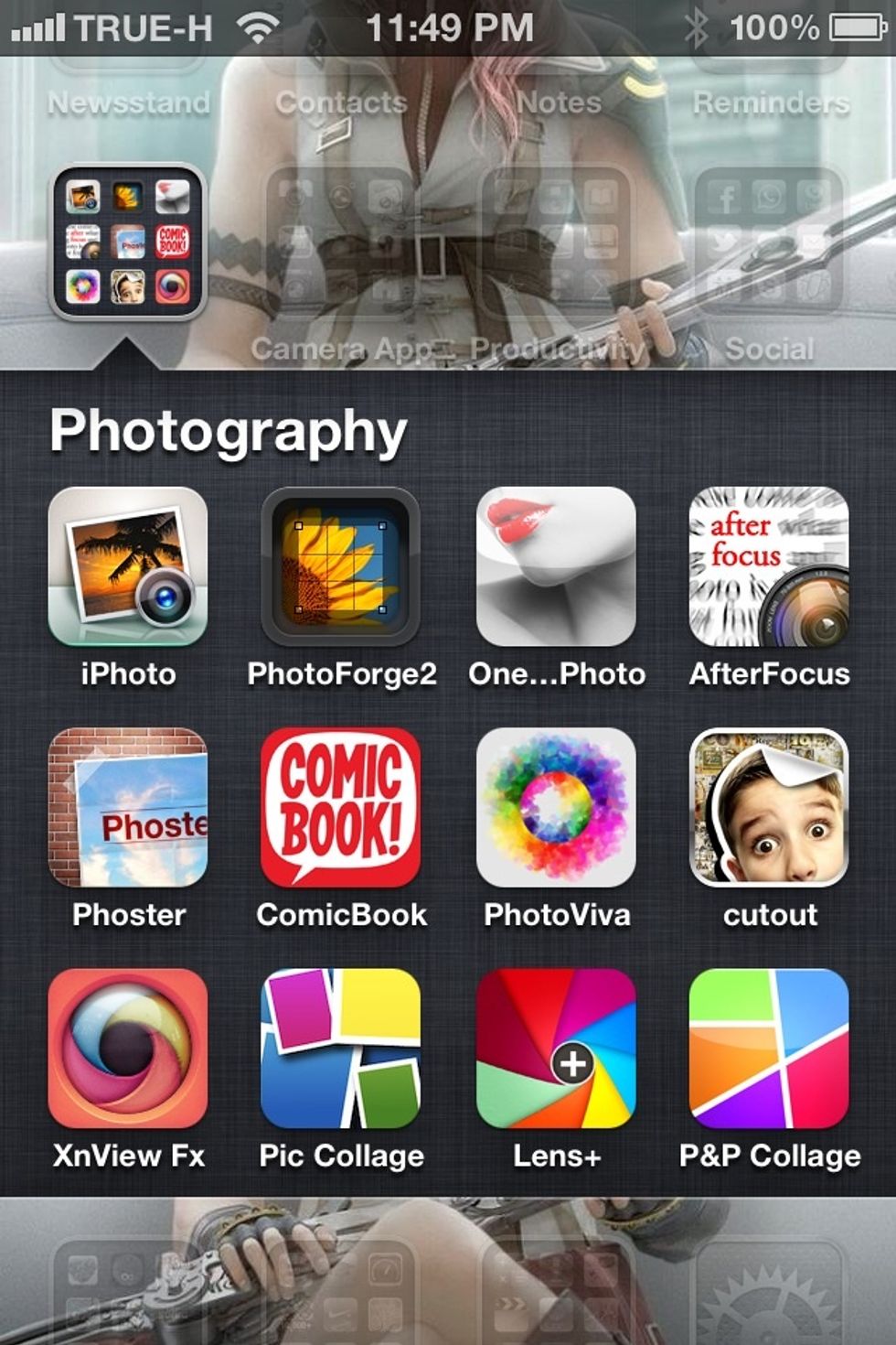 Opening iPhoto app.